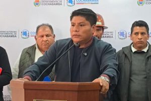 El gobernador de Cochabamba, Leonardo Loza