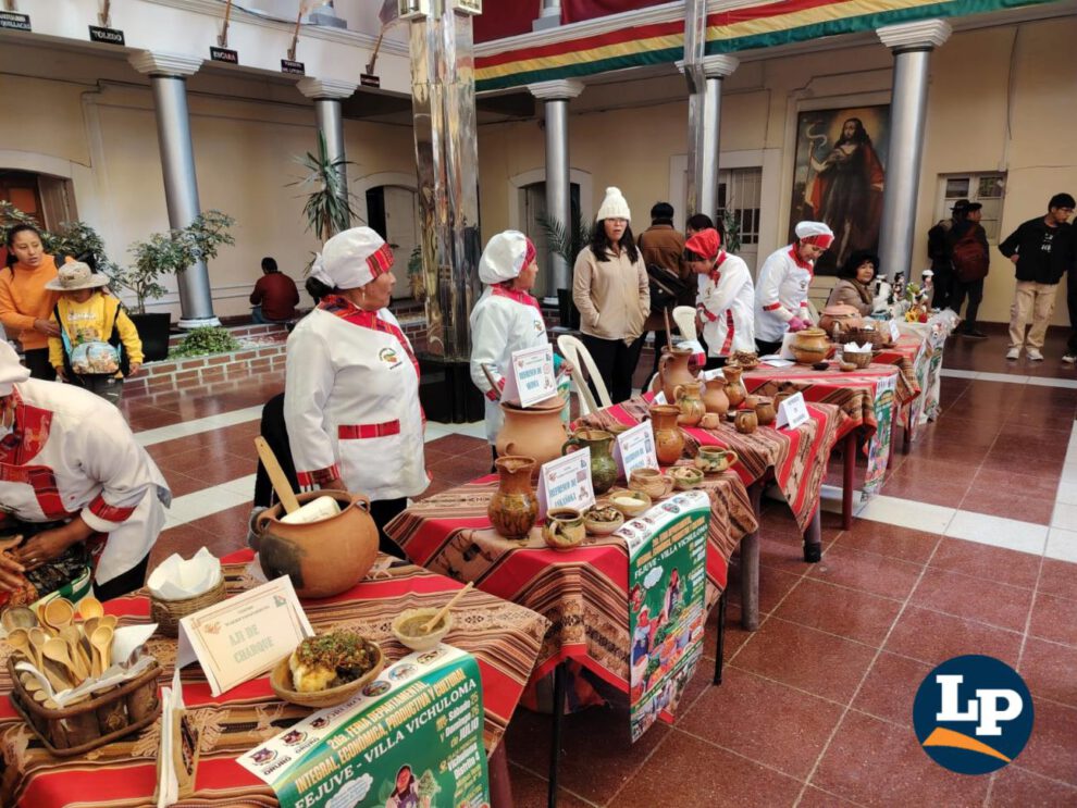 presentación de la feria de Fejuve Nueva Ciudad Igualitaria