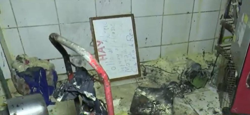 Las condiciones en las que quedó el puesto tras el incendio