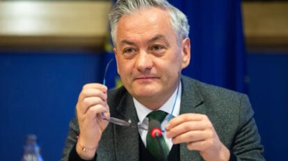 Robert Biedroń (S&D, Polonia), lidera la delegación.