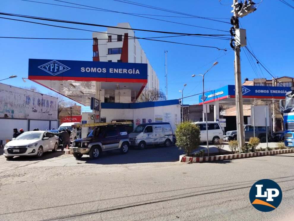 Surtidor de Oruro “5 Esquinas”
