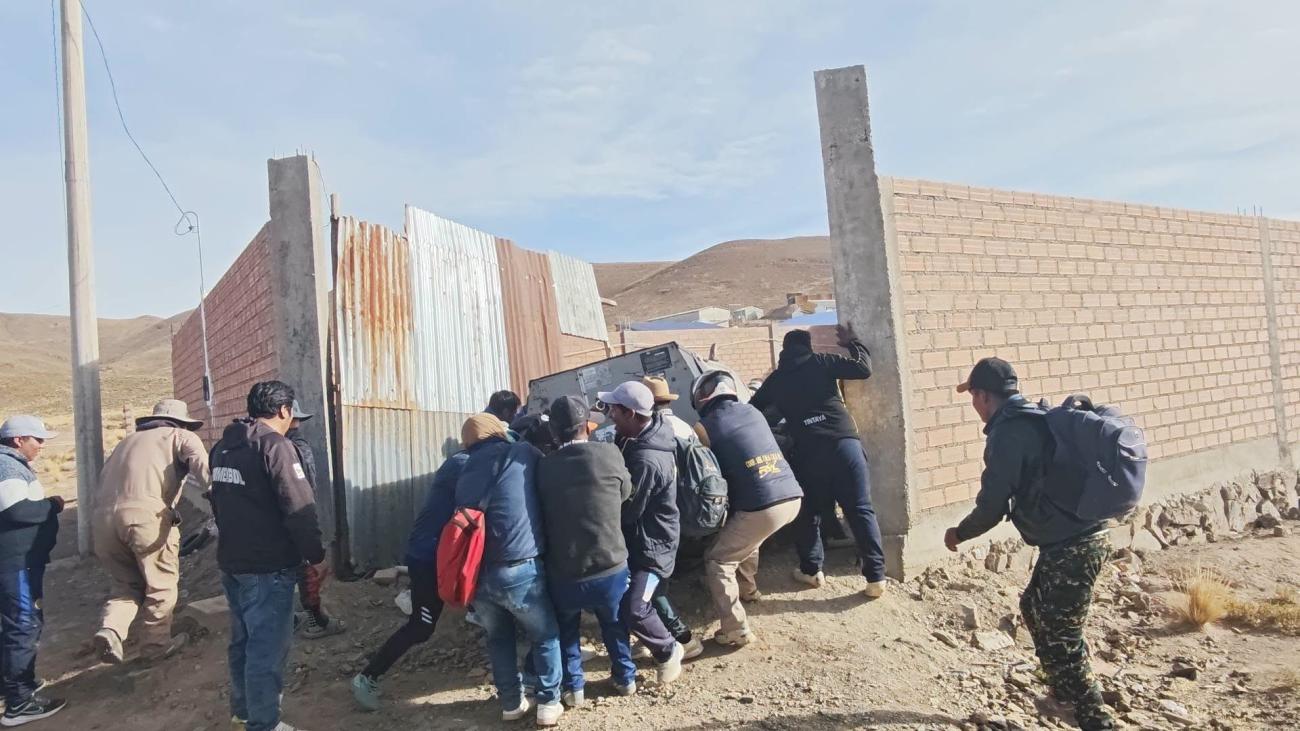 Cooperativistas y autoridades unen fuerzas para recuperar la pesada compresora robada