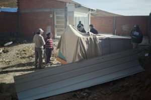 Autoridades verifican la compresora recuperada