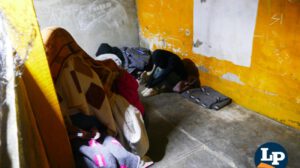 Las ocho mujeres aprehendidas ingresaron a la carceleta de la Fiscalía Departamental tras el operativo