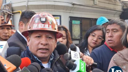 secretario Ejecutivo de la Federación Sindical de Trabajadores Mineros de Bolivia (Fstmb), Andrés Paye, en conferencia de prensa