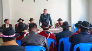 Gobernación de La Paz y el sector campesino