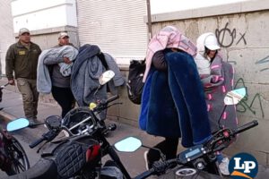 Conducción de las mujeres tras el operativo conjunto