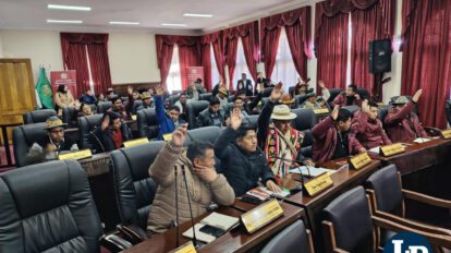 votación en la asamblea legislativa departamental de Oruro