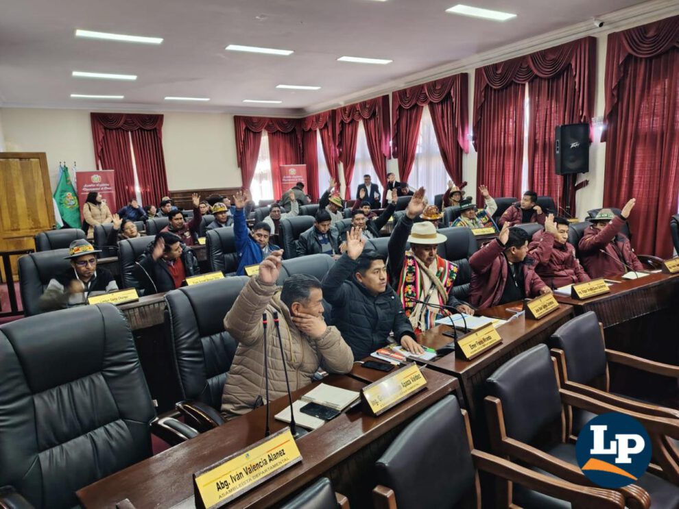 votación en la asamblea legislativa departamental de Oruro
