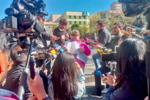 Las asociaciones hicieron la denuncia en la Plaza Murillo