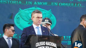 Rodrigo Paz en su llegada a Oruro