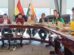 El gobernador Sánchez explicando a legisladores sobre el proyecto Carangas