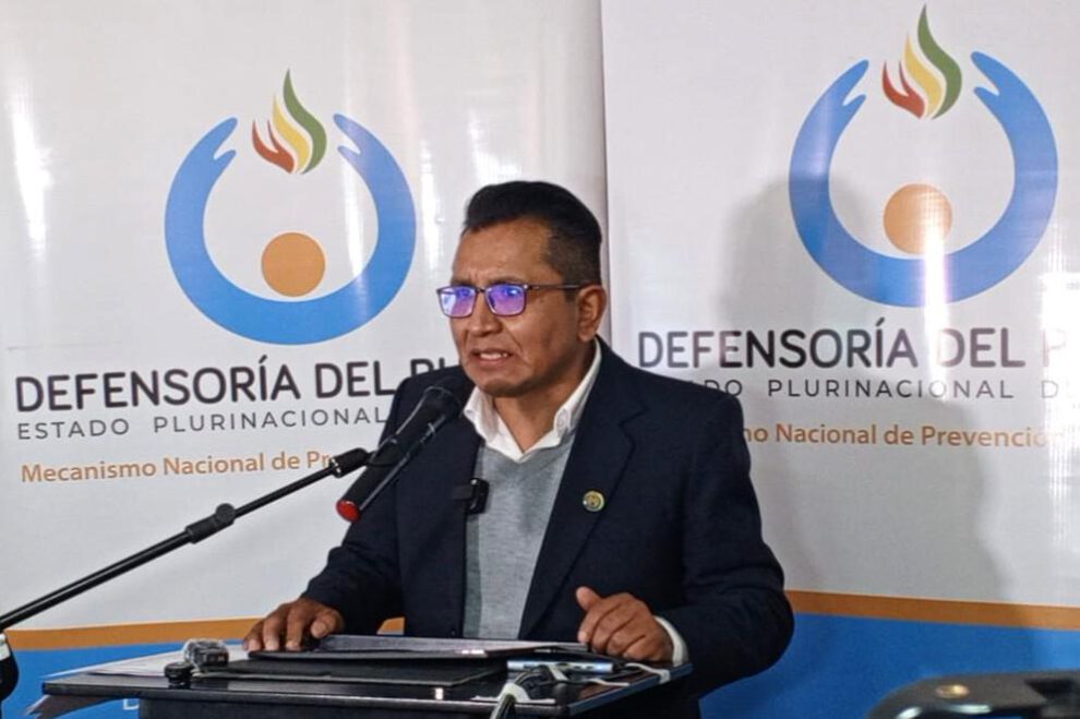 El defensor del Pueblo, Pedro Callisaya.