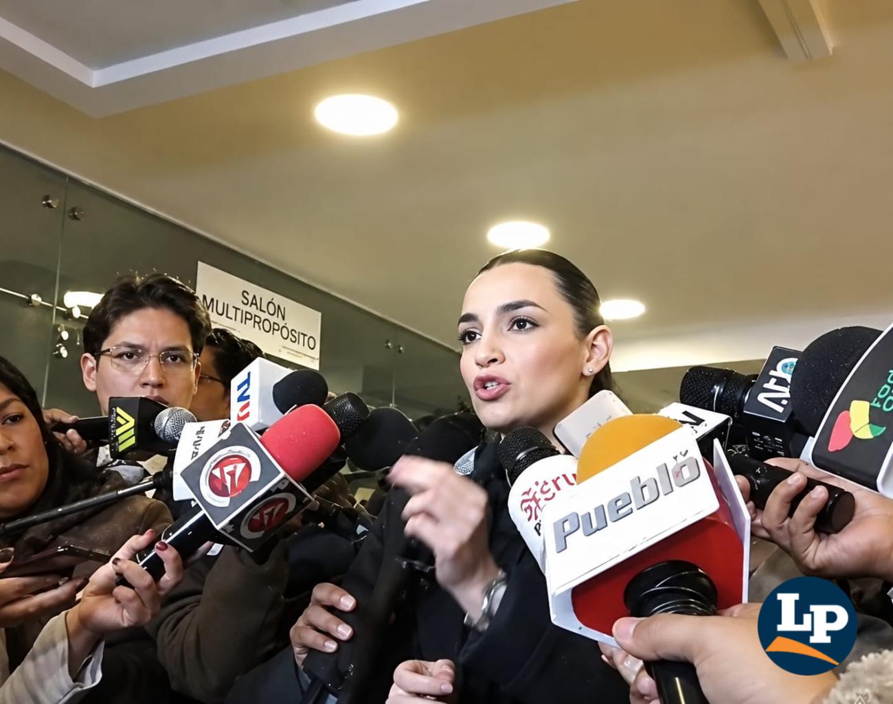 La diputada Moreno en conferencia de prensa