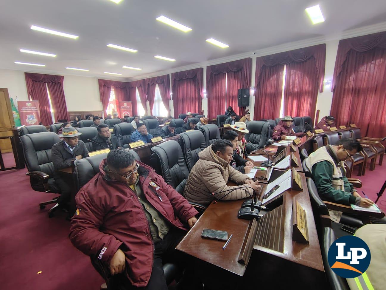 audiencia de YPFB y ANH en la asamblea legistativa