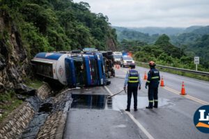 carro cisterna quedó volcado