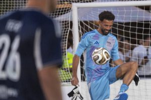 Fútbol Vozinha, Vozinha defenderá al arco de Colo Colo, Vozinha jugó el Mundial con la selección de Cabo Verde