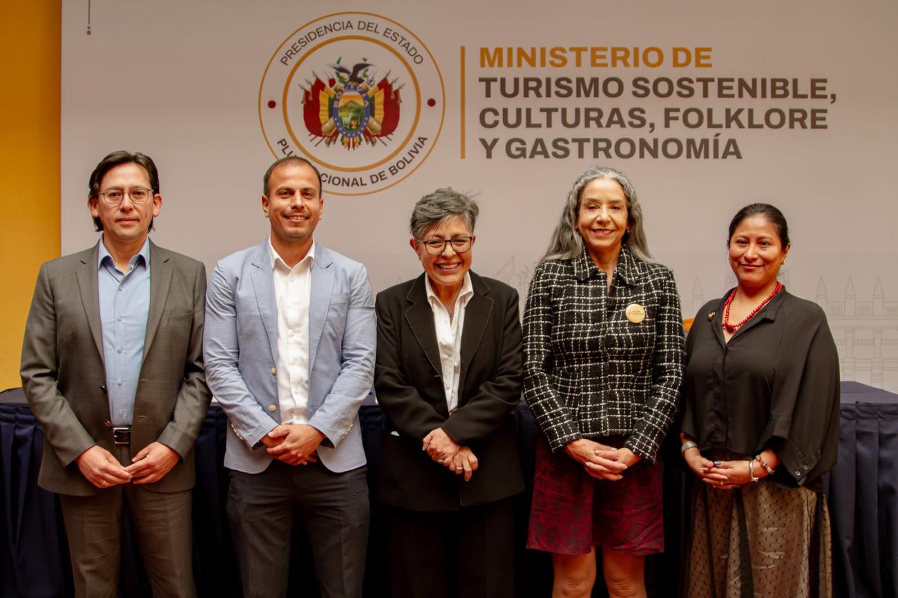 Autoridades de Gobierno y cooperación