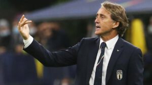 Selección de Italia, Roberto Mancini seleccionador de Italia, Polémico caso de Andrea Pirlo