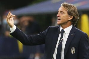 Selección de Italia, Roberto Mancini seleccionador de Italia, Polémico caso de Andrea Pirlo