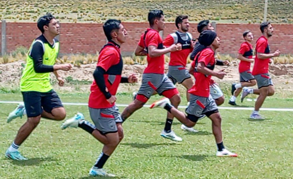 División Profesional, CDT Real Oruro entrenamientos, Iván Huayhuata dejó CDT Real Oruro