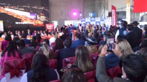 Autoridades municipales y directivos de CAINCO El Alto