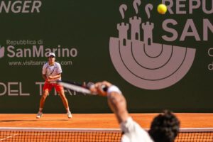 San Marino Open, Tenis internacional, Juan Carlos Prado vs. Hugo Dellien, Prado clasifica a cuartos de final