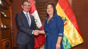 Presidentes Rodrigo Paz y Keiko Fujimori acuerdan reestructurar el puerto de Ilo