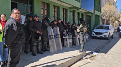 Policía boliviana refuerza la seguridad en Huanuni