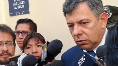 El presidente del Senado, Diego Ávila, en conferencia de prensa