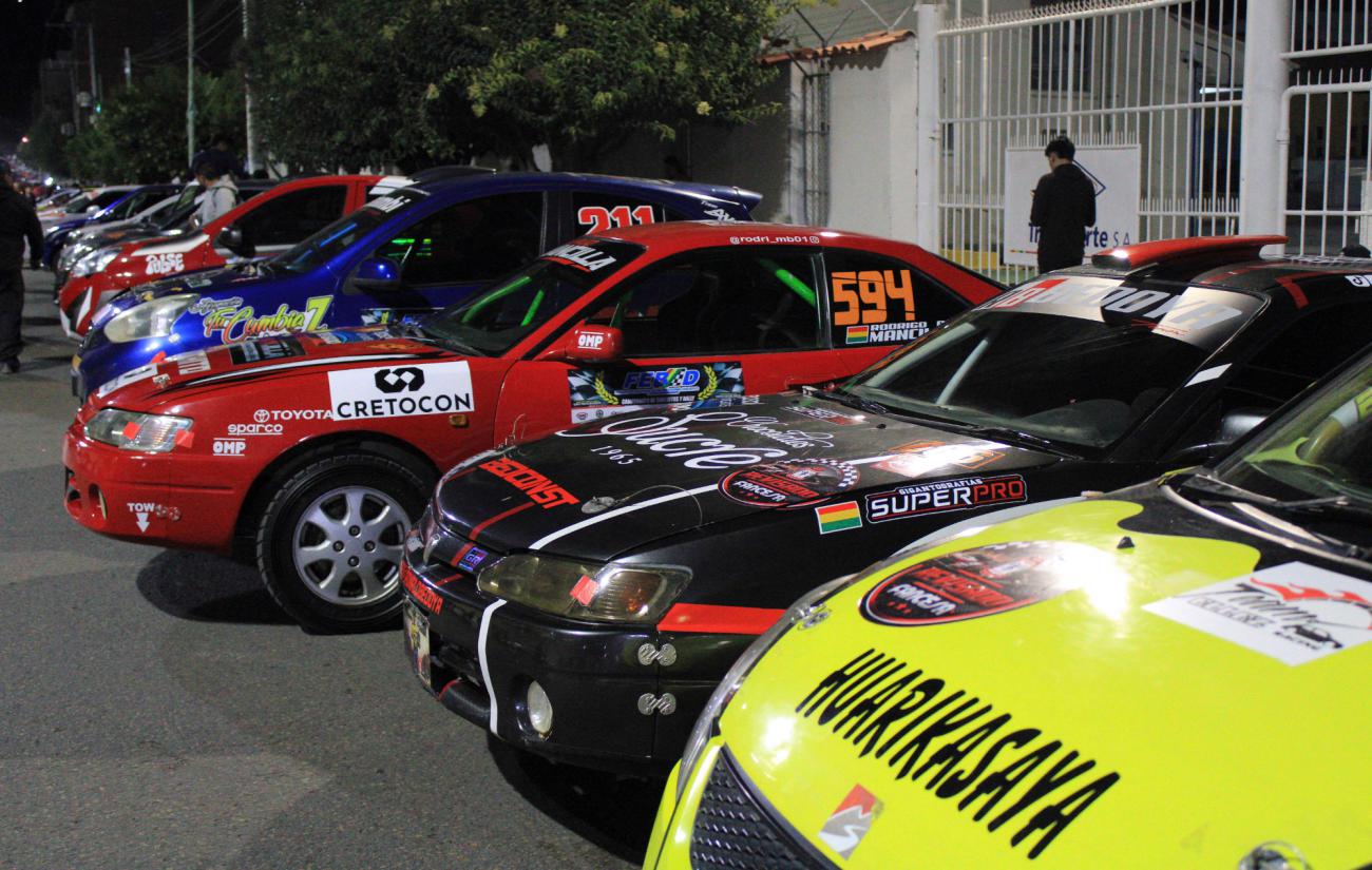Automovilismo, Circuito Óscar Crespo, Prueba nacional en Sucre