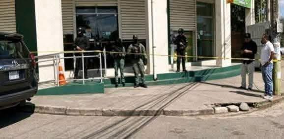 policias