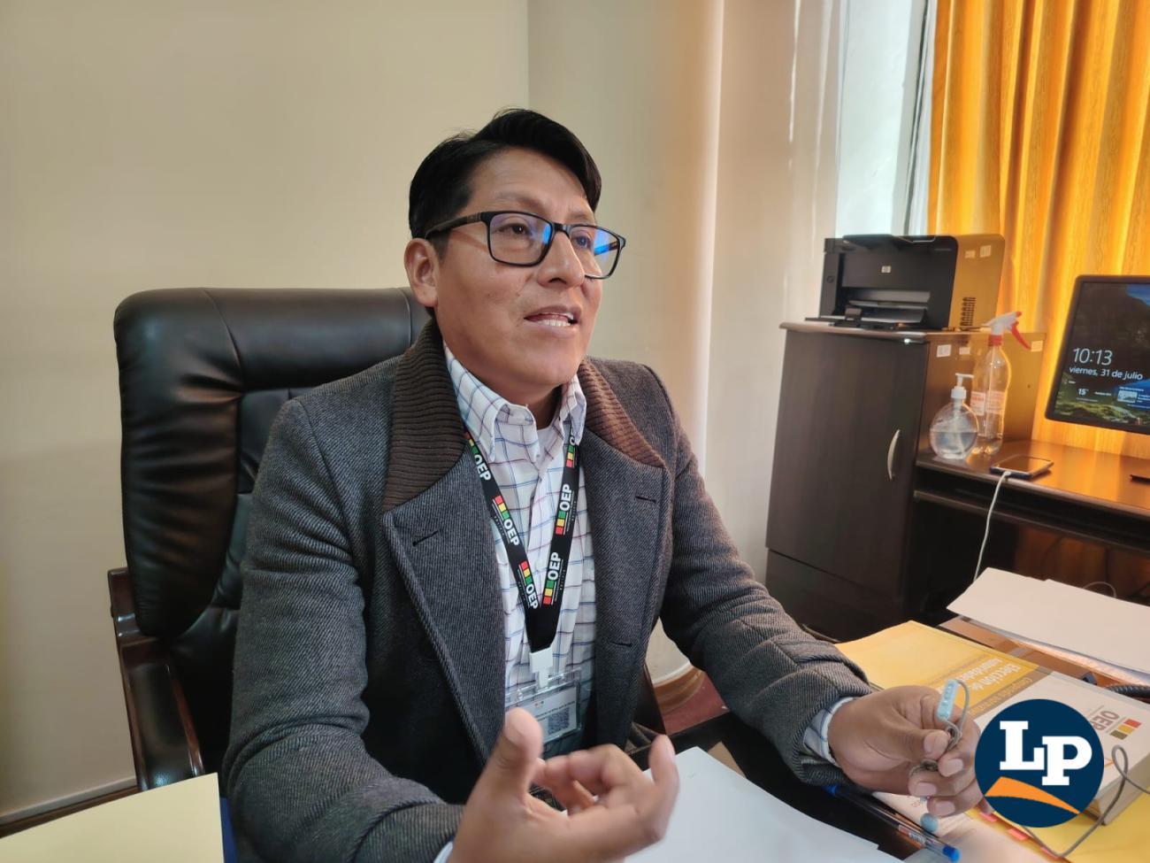 El director del Serecí en Oruro, Ricardo Manuel Choque