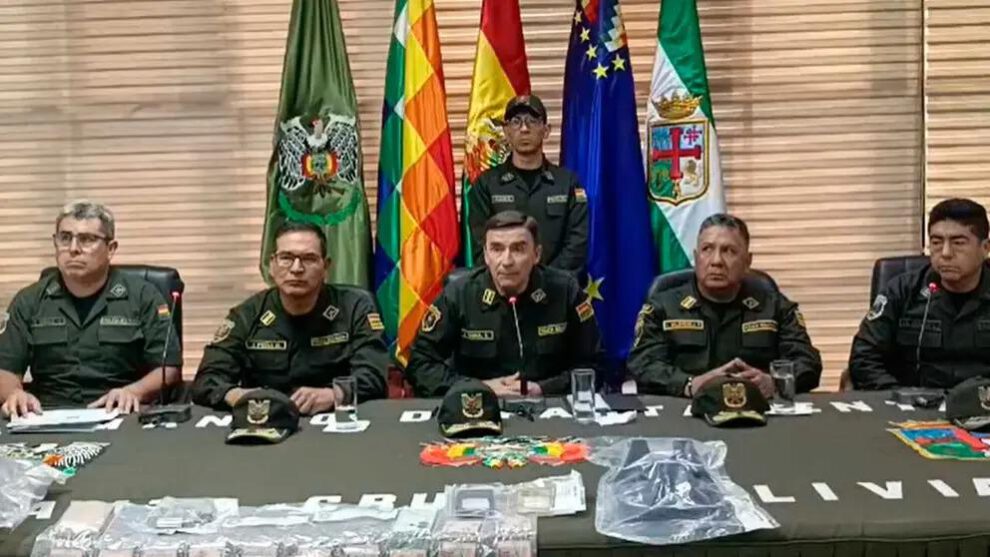 policias