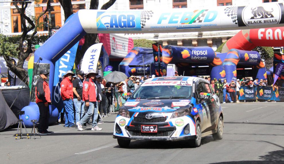 Automovilismo, Circuito Óscar Crespo, Prueba nacional en Sucre