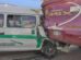 Colisión de un minibus y un bus