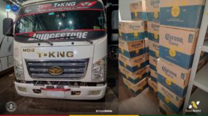 Vehículo intervenido y parte del cargamento ilegal trasladado a depósitos de la Aduana