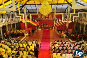 sesión de honor aniversario patrio