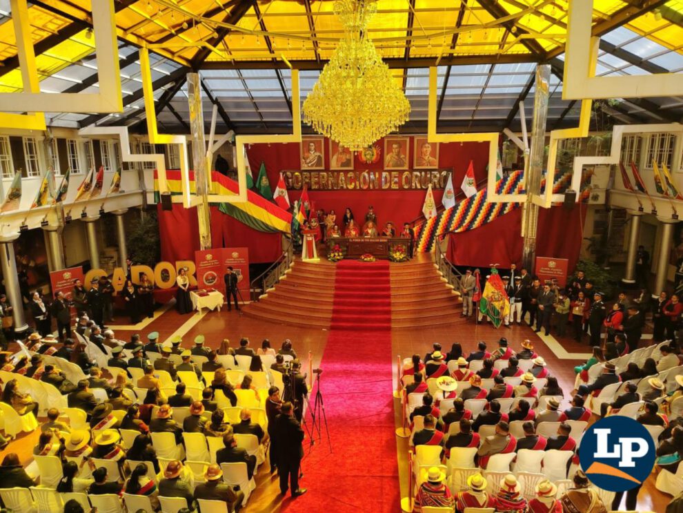 sesión de honor aniversario patrio