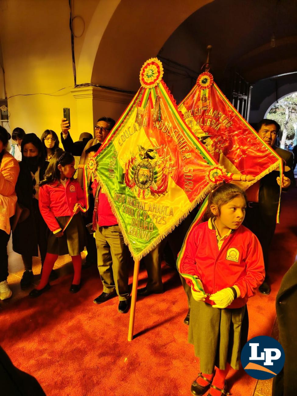 sesión de honor aniversario patrio