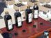 Detalle de las botellas de supuesto vinagre que contenían cocaína líquida