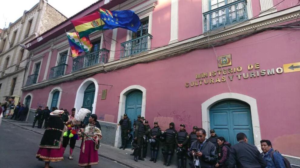 El cierre del Ministerio de Turismo Sostenible, Culturas, Folklore y Gastronomía sigue generando preocupación