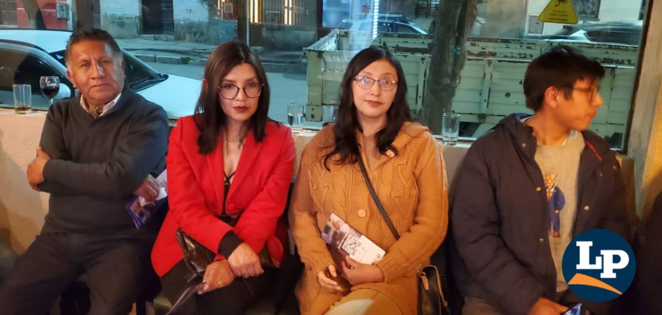 Representantes culturales y educativos de Oruro