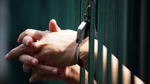 Detenido en la celda
