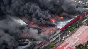 Incendio en la feria Barrio Lindo