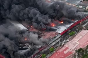 Incendio en la feria Barrio Lindo