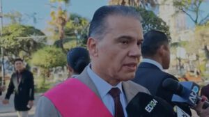 Ministro de Defensa, Ernesto Justiniano