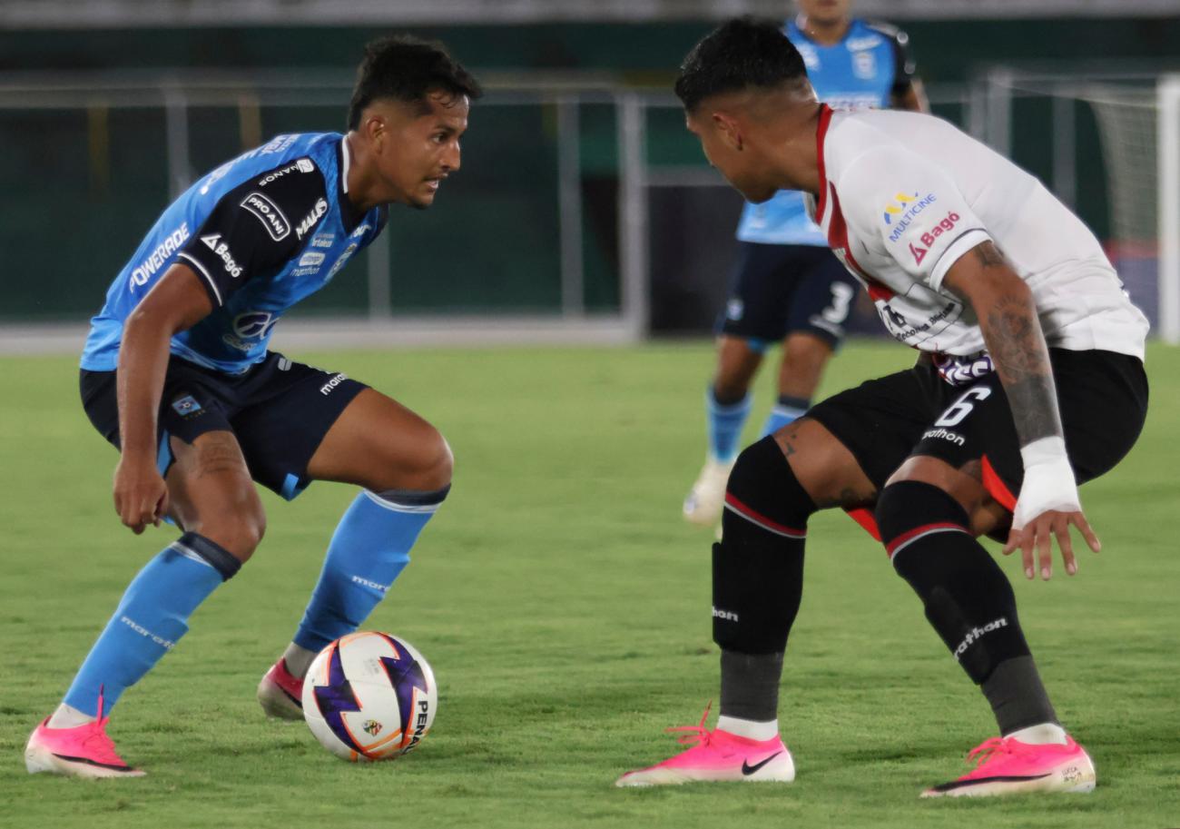 Imagen del partido en Santa Cruz