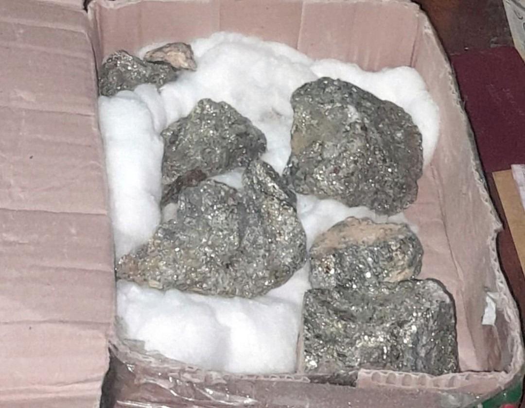 La Policía confirmó que no se encontró oro, sino piedras doradas