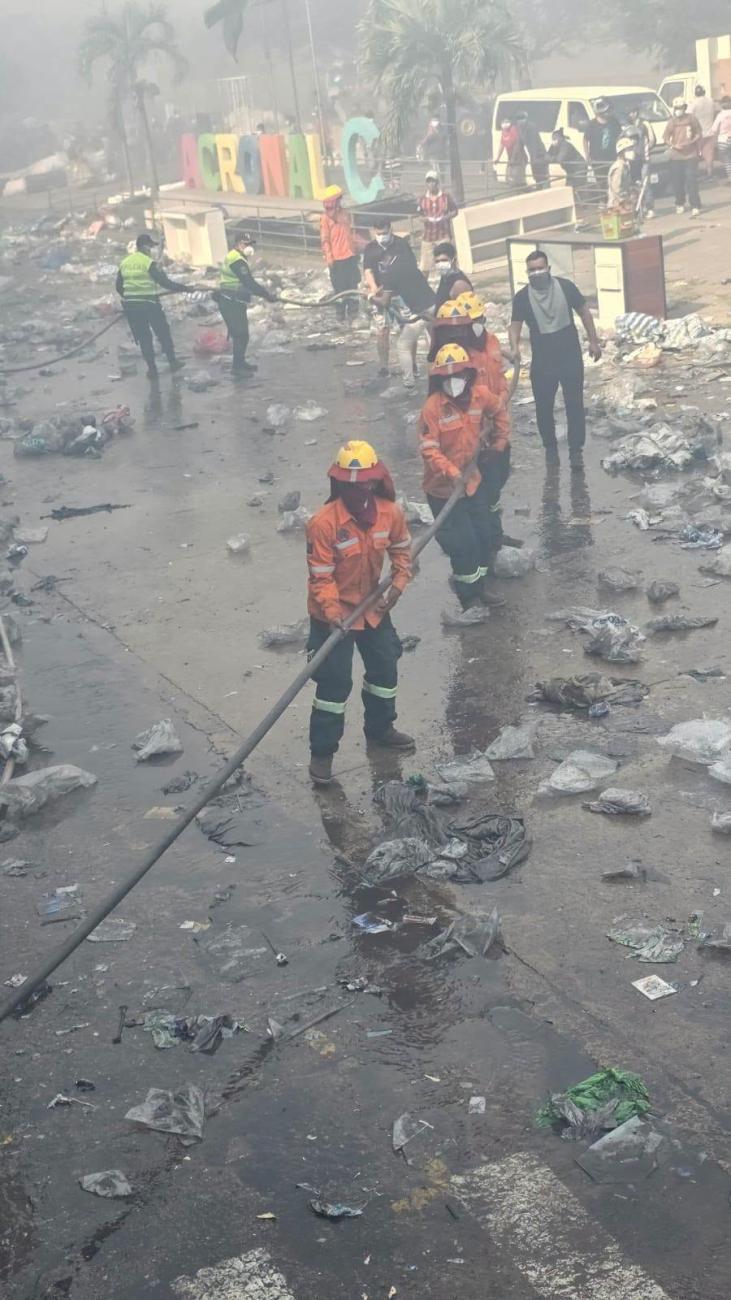 efectivos y equipos de bomberos